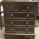 567 1101 CHEST OF DRAWERS